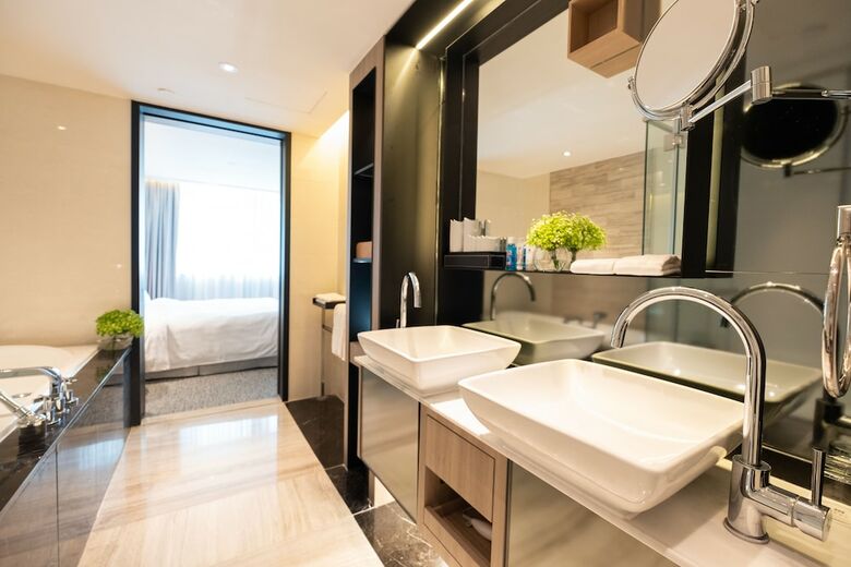 Nathan Hotel