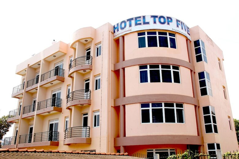 Hotel Top Five