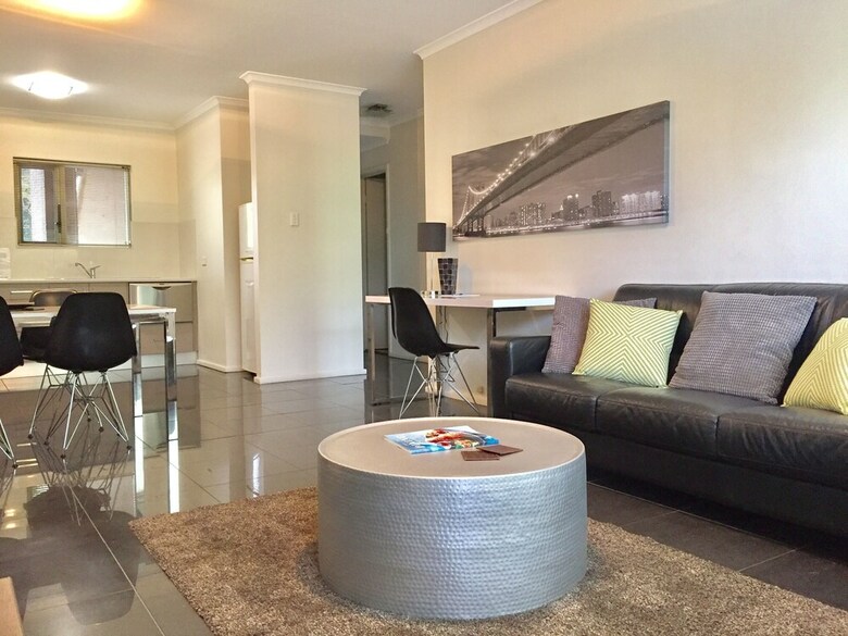 Adelaide Dresscircle Apartments - Archer Street