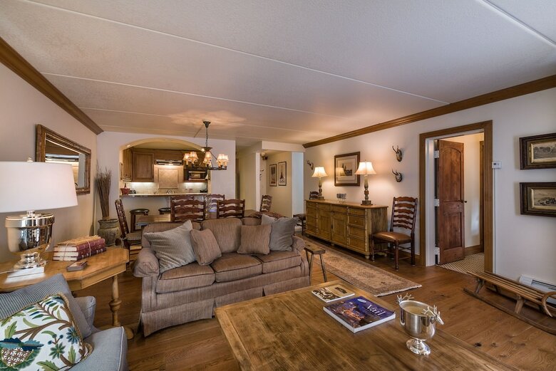Hotel Vail's Mountain Haus