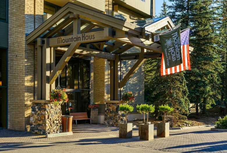 Hotel Vail's Mountain Haus