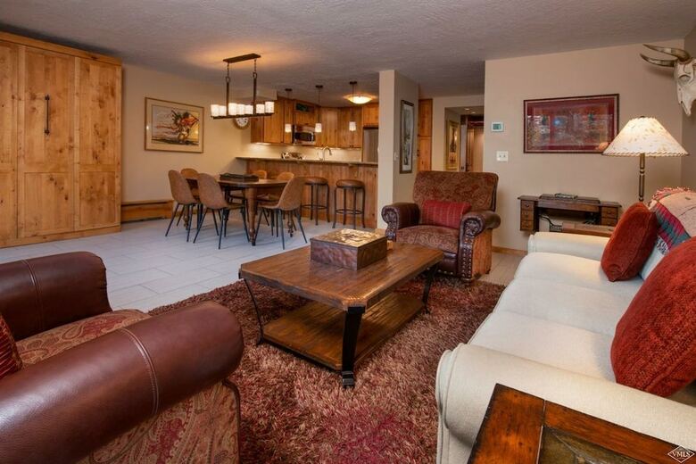 Hotel Vail's Mountain Haus