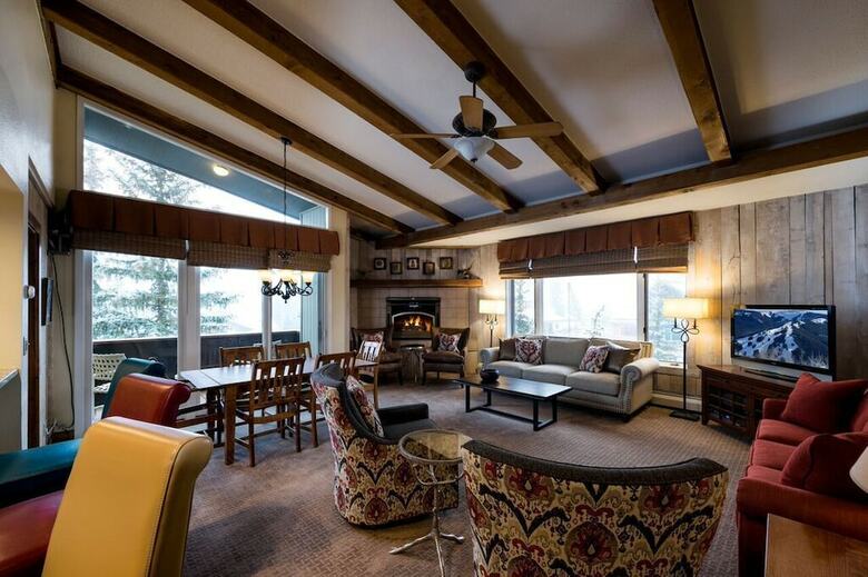 Hotel Vail's Mountain Haus