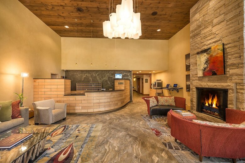Hotel Vail's Mountain Haus