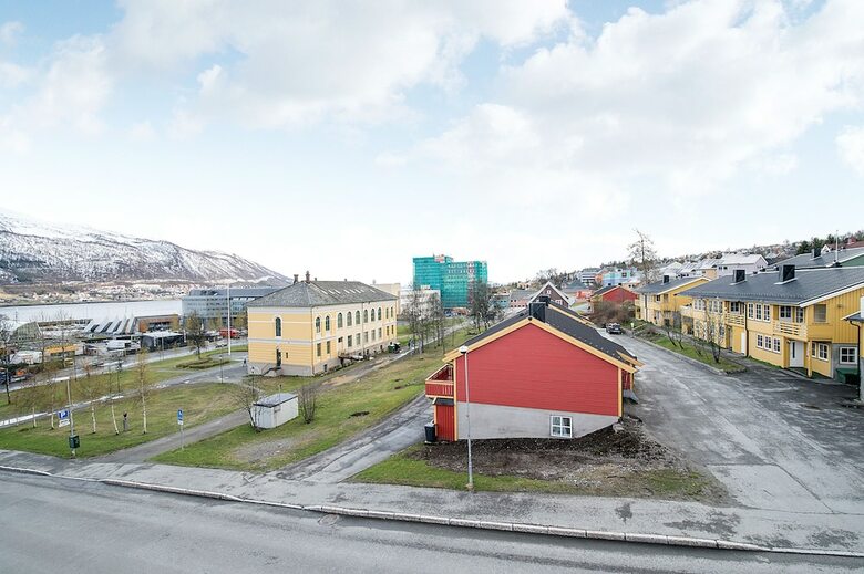 Enter Troms� Apartments