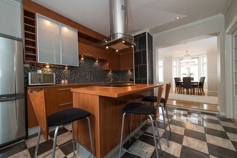Enter Troms� Apartments