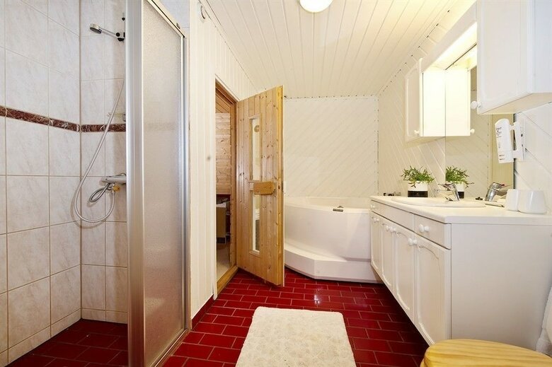 Enter Troms� Apartments