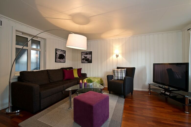 Enter Troms� Apartments