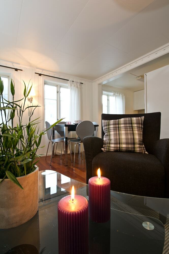 Enter Troms� Apartments