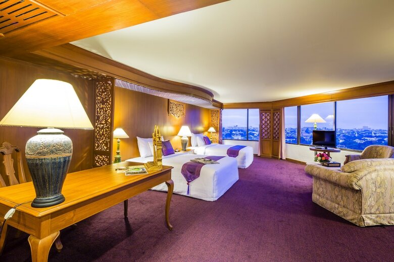 Lotus Hotel Pang Suan Kaew