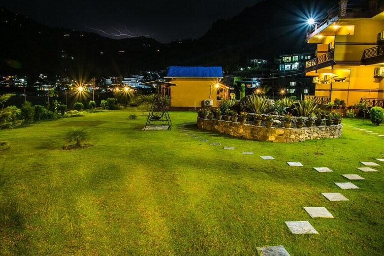 Hotel Lakefront