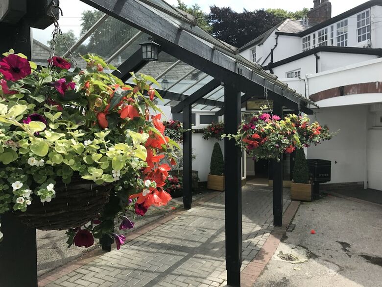 Crown Hotel