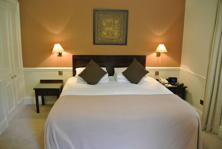 Crown Hotel