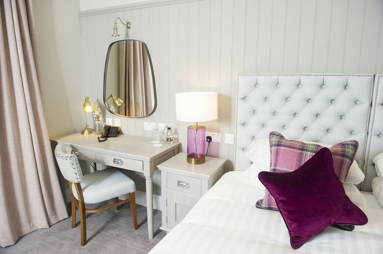 Crown Hotel