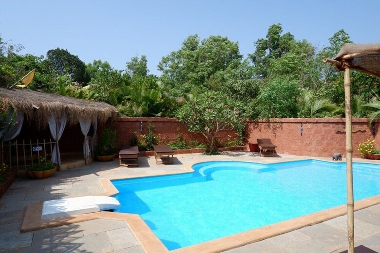 Cabana Banyan Tree Yoga