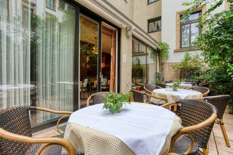 Ff&e Hotel Bavaria