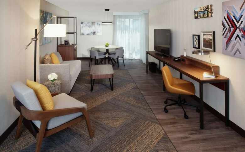 The Bethesdan Hotel, Tapestry Collection By Hilton