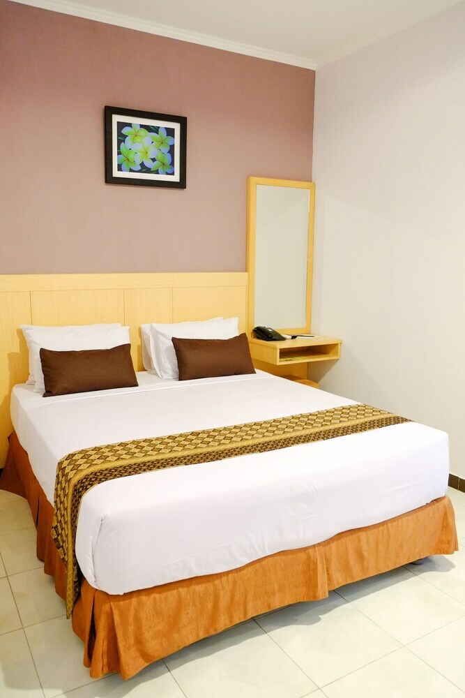 Serena Hotel
