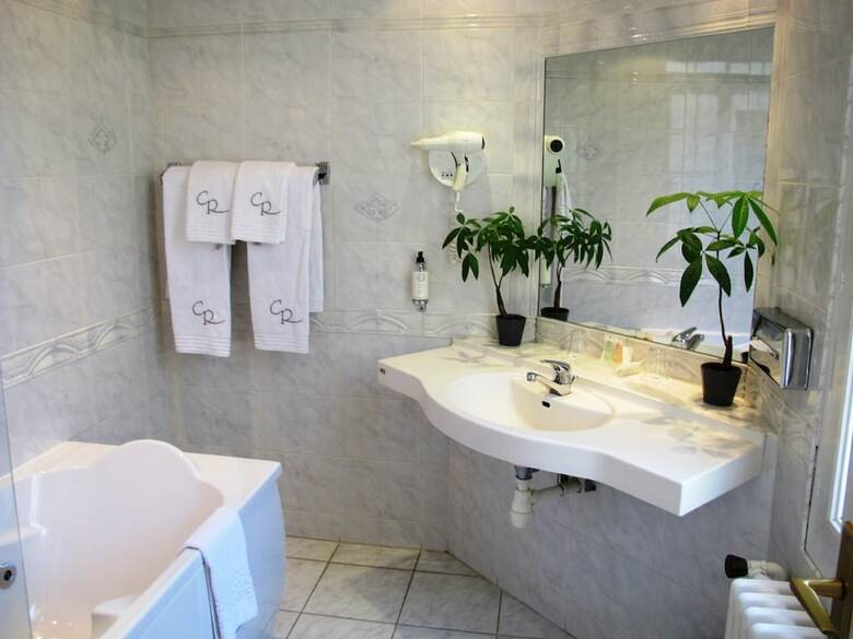 Hotel Hostellerie Du Chapeau Rouge