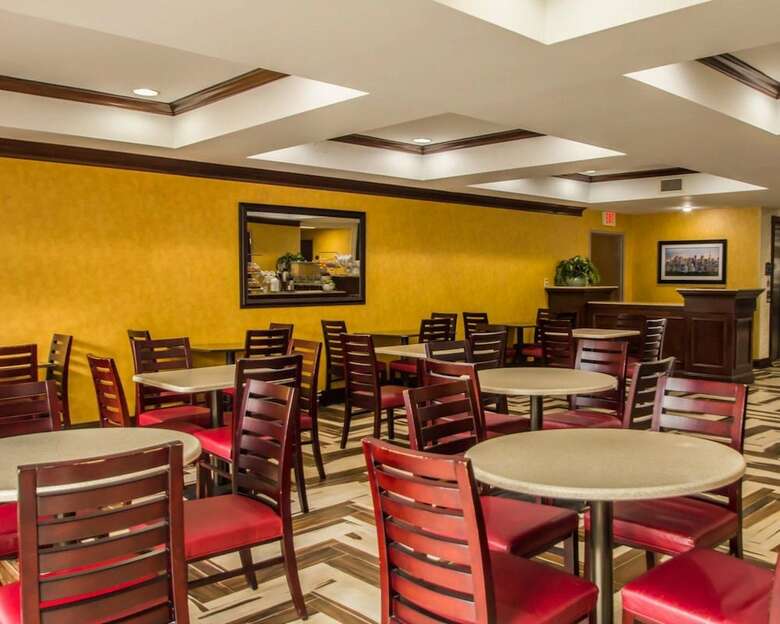 Hotel Quality Suites Nyc Gateway