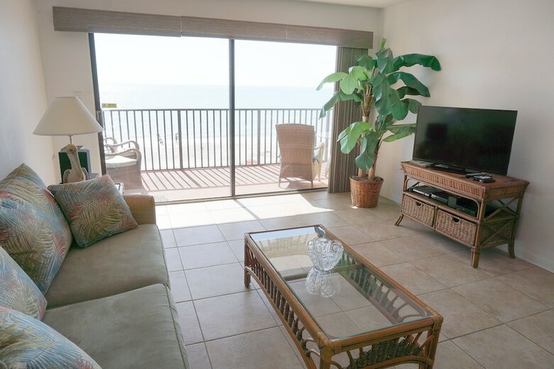 Las Brisas Condominiums