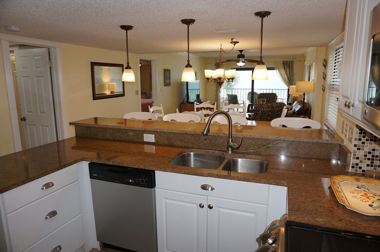Las Brisas Condominiums
