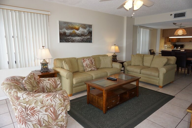 Las Brisas Condominiums