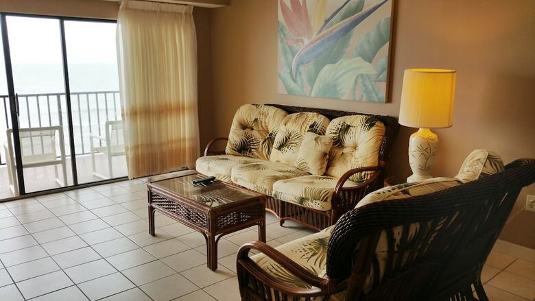 Las Brisas Condominiums