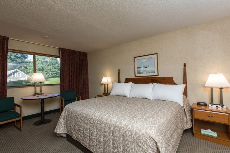 Hotel Commodores Inn