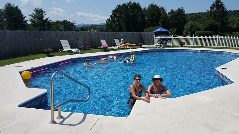 Hotel Commodores Inn
