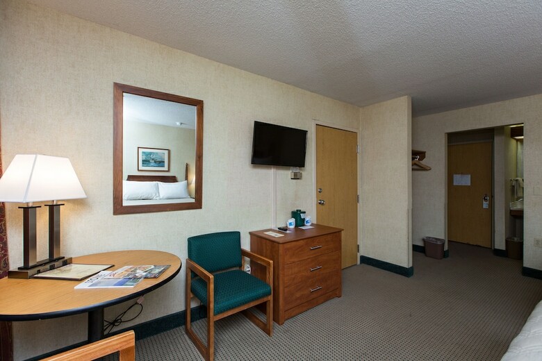 Hotel Commodores Inn