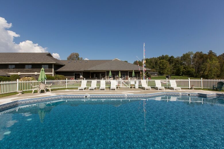 Hotel Commodores Inn