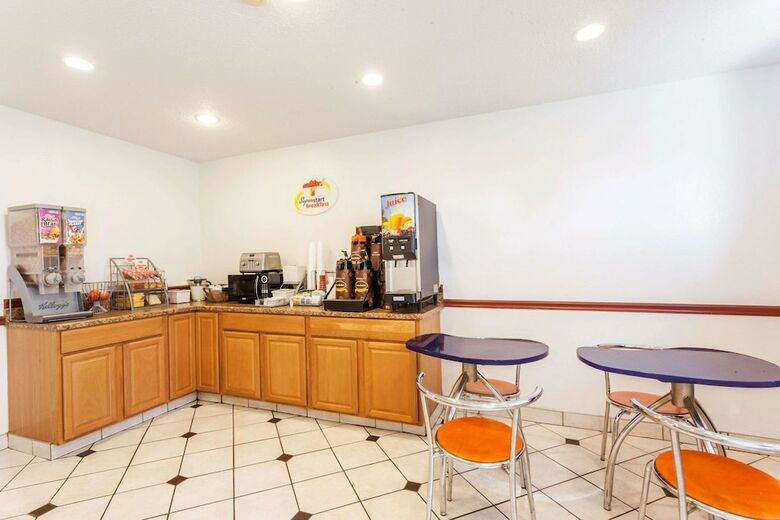 Motel Super 8 By Wyndham Winchester Va