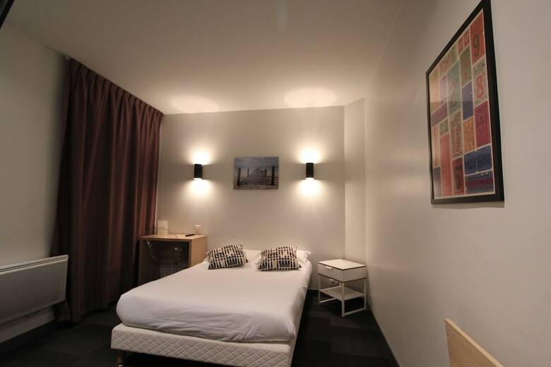 Hotel Vol De Nuit