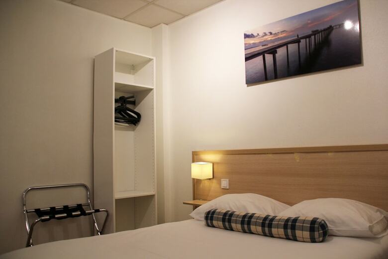 Hotel Vol De Nuit