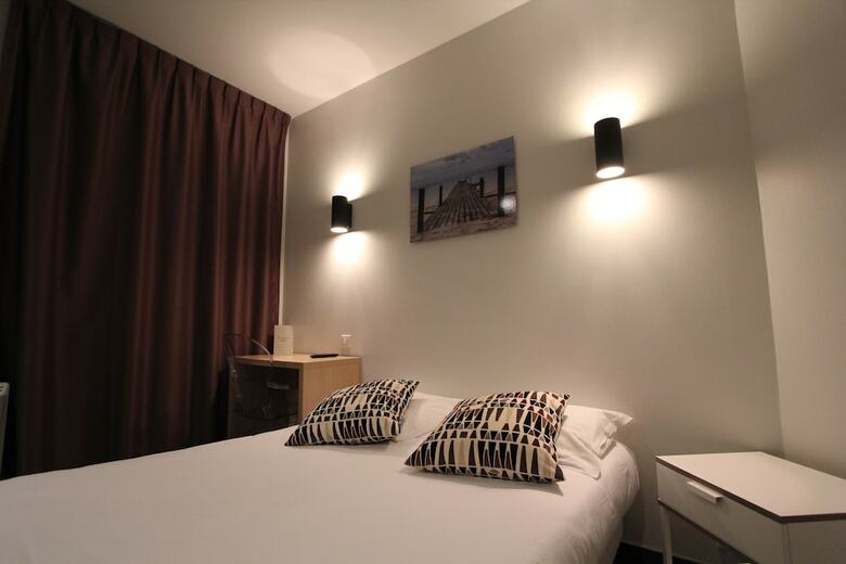 Hotel Vol De Nuit