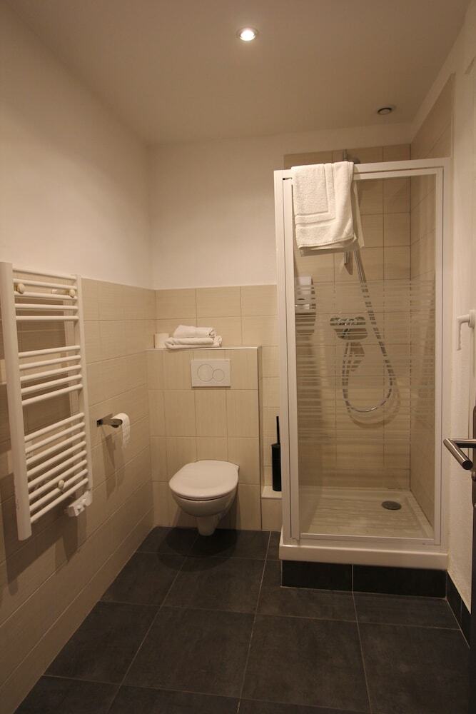 Hotel Vol De Nuit
