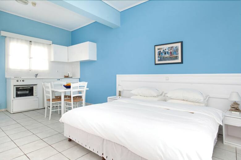 Daphne's Club Hotel Apartments