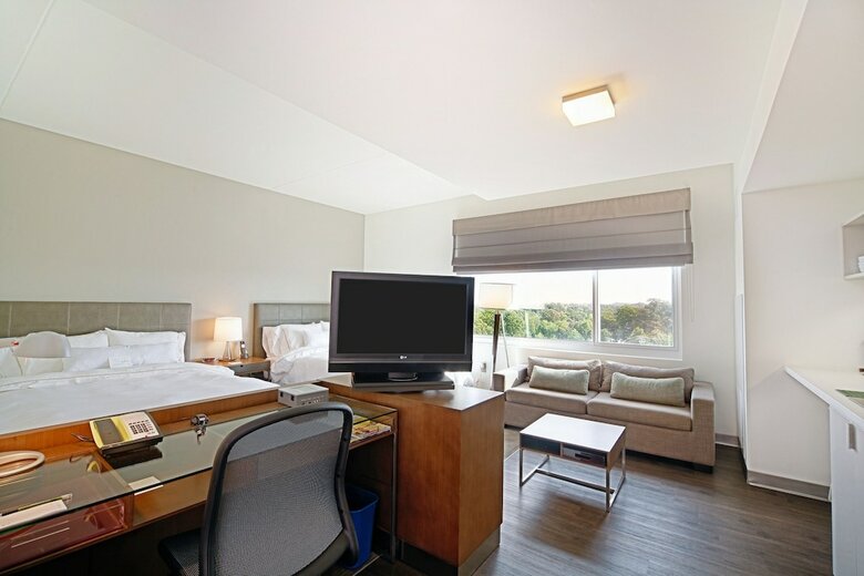 Hotel Element Miami Doral