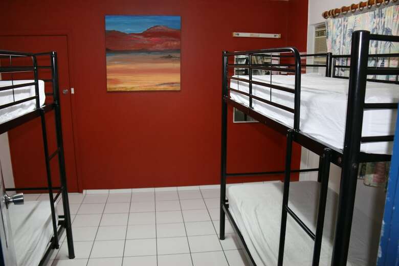 Hostal Waterfront Backpackers - Hostel
