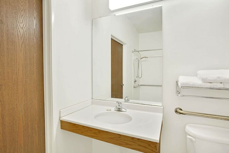 Motel Super 8 By Wyndham Hampshire Il