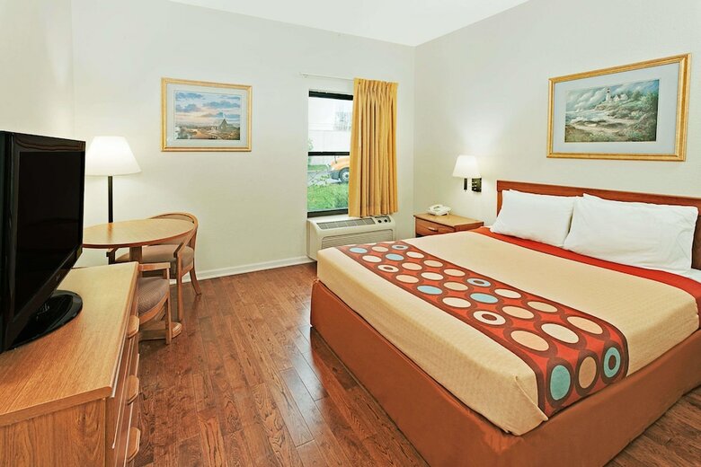 Motel Super 8 By Wyndham Hampshire Il