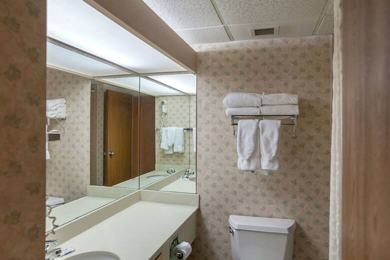 Hotel Magnuson Grand Desoto
