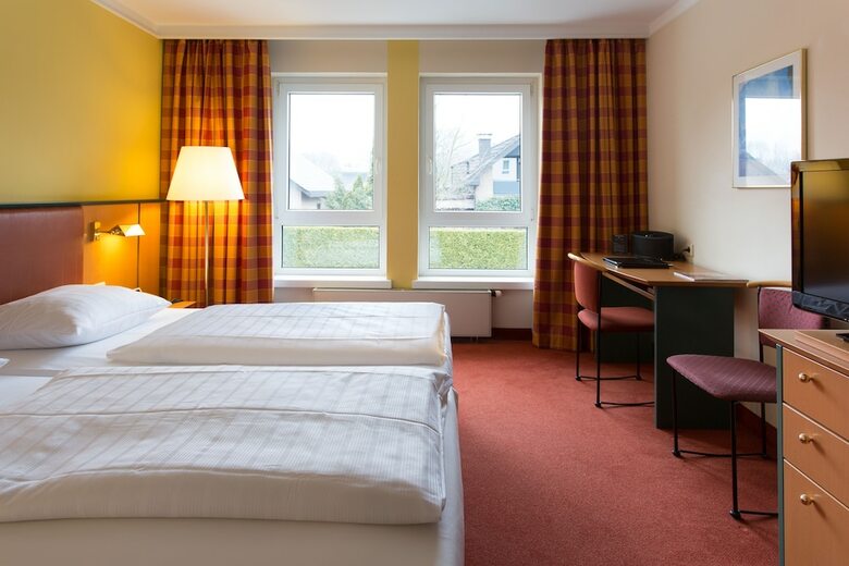 Court Hotel