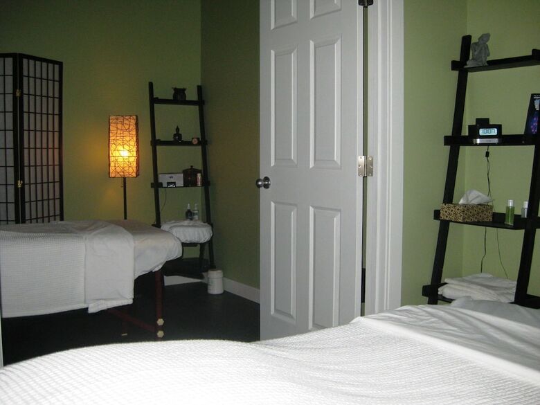 Campus Tower Suite Hotel