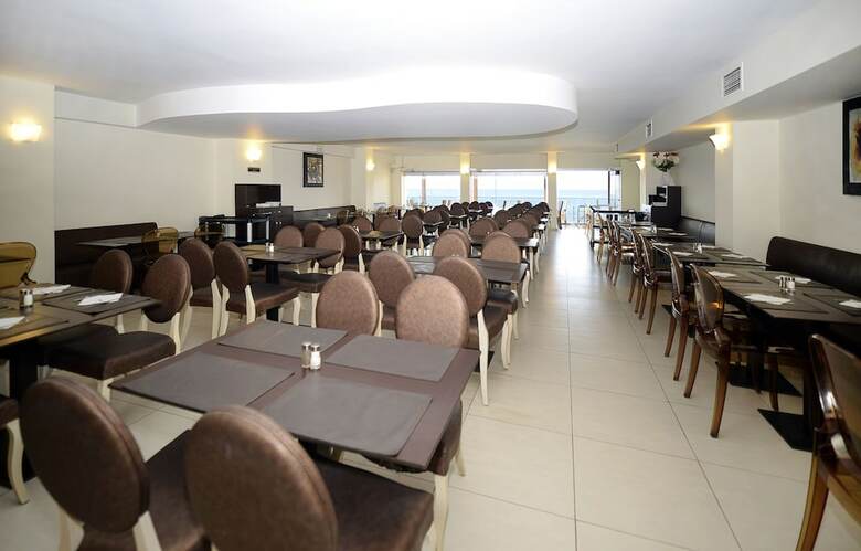Golden Beach Hotel