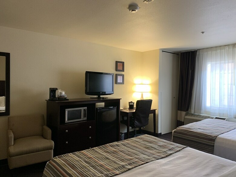 Hotel Country Inn & Suites By Radisson, Bend, Or