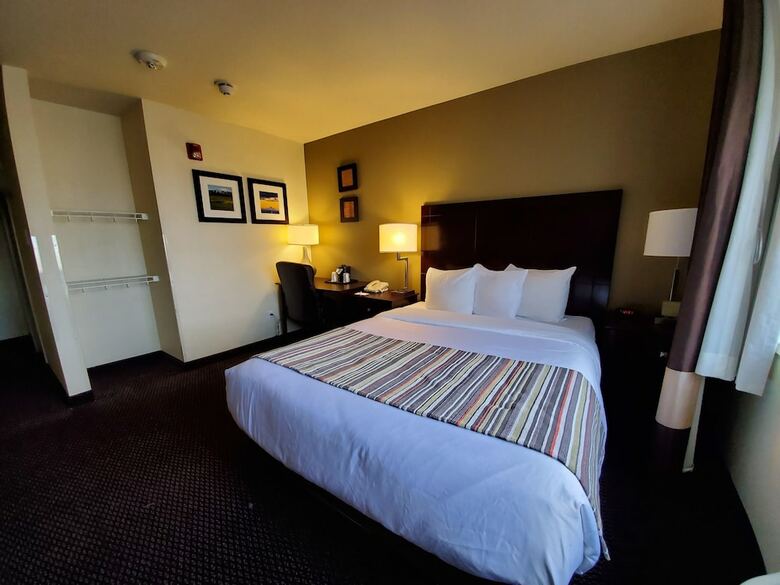 Hotel Country Inn & Suites By Radisson, Bend, Or