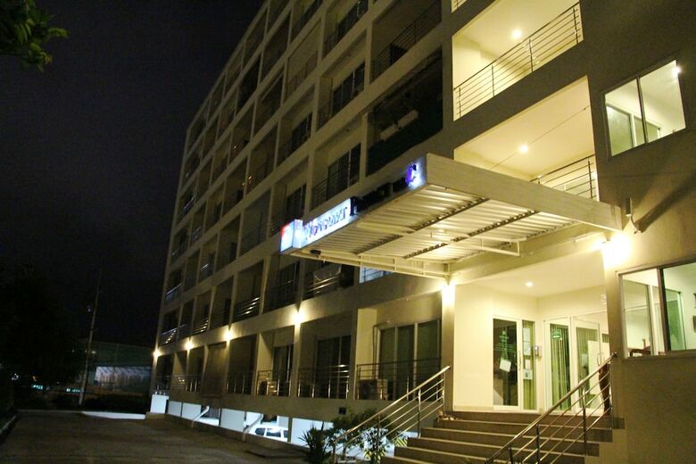 Wongamat Privacy By Good Luck Apartments