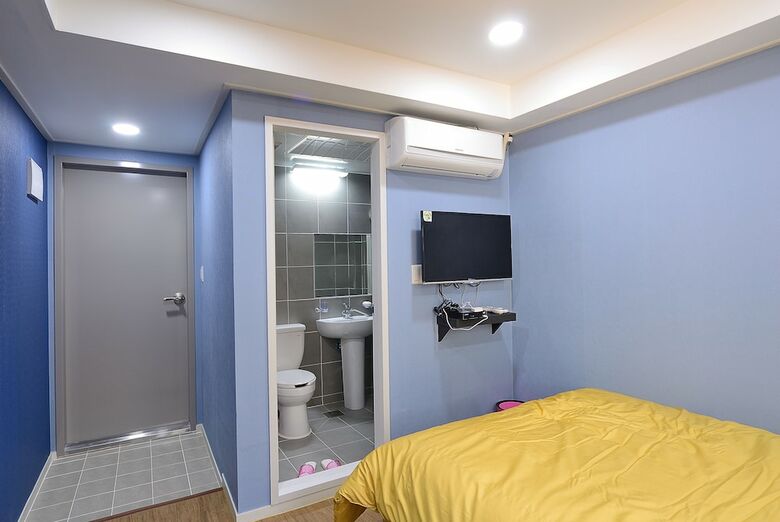 Hotel Red Guest House